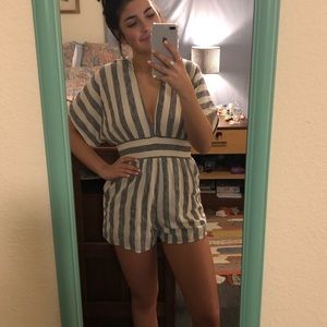 Cute beachy AEO romper!!!